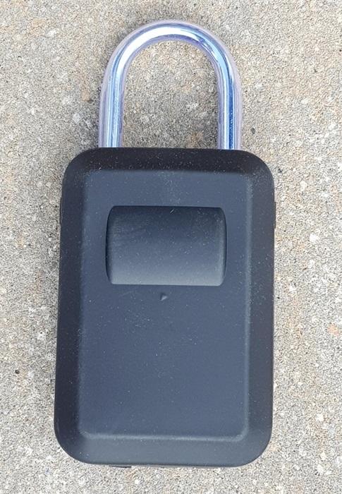 Schlüsselsafe für das Auto - Perfekt für Surfer